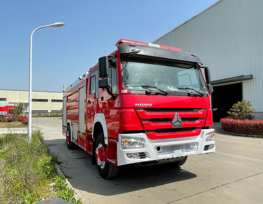 अग्निशमन आपातकालीन बचाव के लिए HOWO 8 टन फोम फायर ट्रक 228kw 6x4