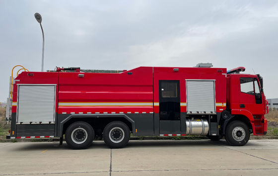 IVECO 10T रैपिड रेस्क्यू फायर इंजन वाटर फोम मल्टीफंक्शनल के साथ