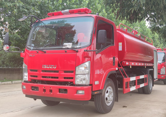 ISUZU 190HP फ़ॉरेस्ट फायर ट्रक 4x2 लाल रंग 8t पानी की टंकी के साथ